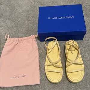 Stuart Weitzman Summerlift Flatforms in Wheat Raffia